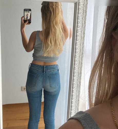 mommy onlyfans perfect pics