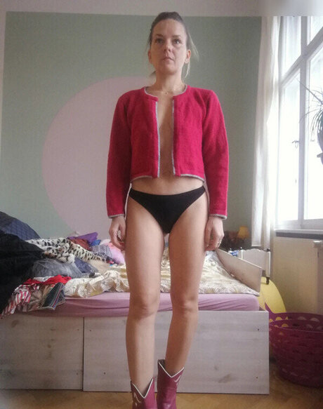 latina teen pussy onlyfans hot nude image