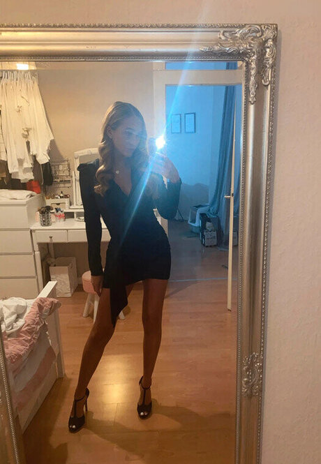 Vinted eBay exclusive star galleries