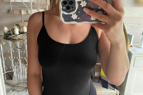 blonde cougar onlyfans free sex pic