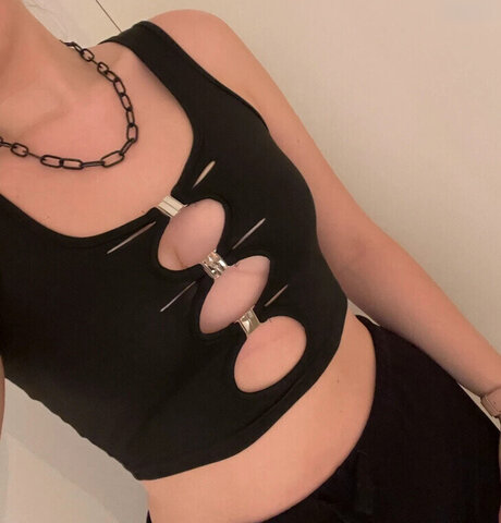 brunette petite onlyfans pornos photos