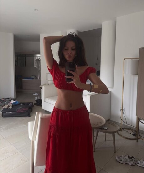 black hair milf onlyfans beautiful naked img