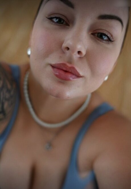 Anna Schmidt naked model pictures