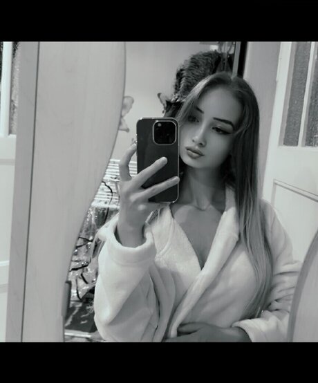 Nicki Anna hot model pic