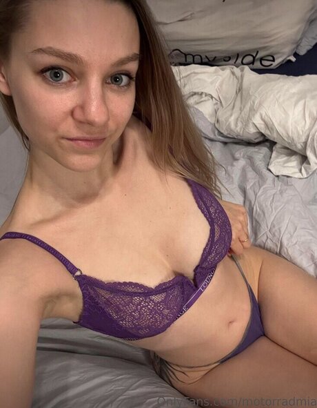 petite bbc onlyfans sexy xxx pictures