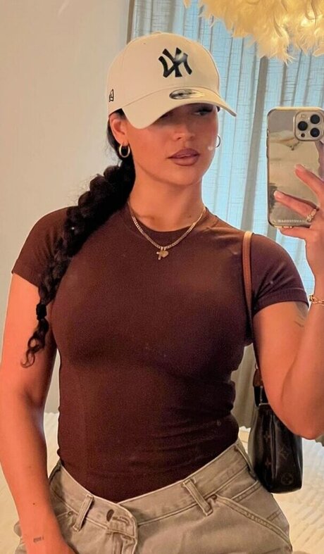 Jeje Lopes pornstar nude pics