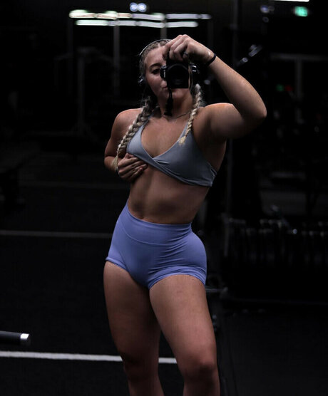 Alexreuter_ nude pornstar pics