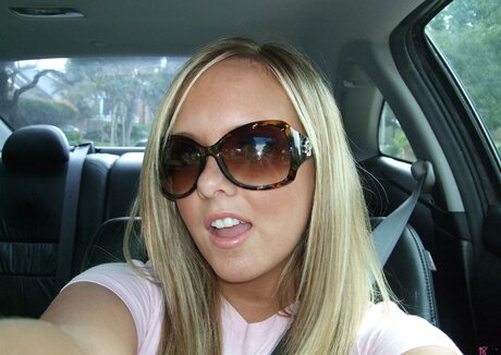 nerdy teen onlyfans erotic pics