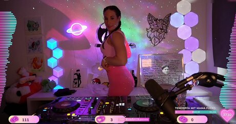 JuleTheFox top star gallery