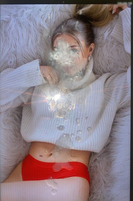 Cum Tributes model xxx pic