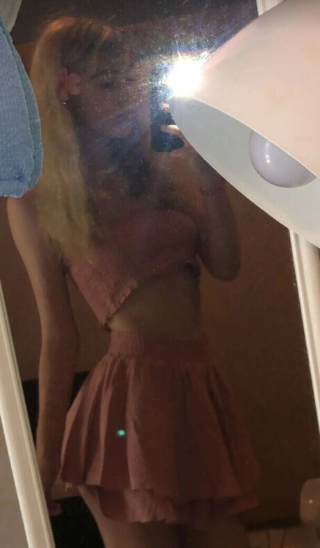 slim onlyfans pretty pic