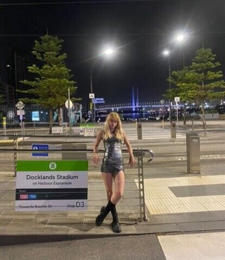 Bridget Williams model art photos