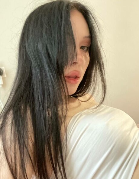 aswrinna pornographic model pics