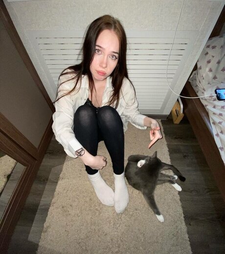 aswrinna model exclusive photo