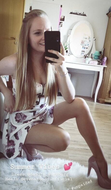 Mytightfashion adult model image