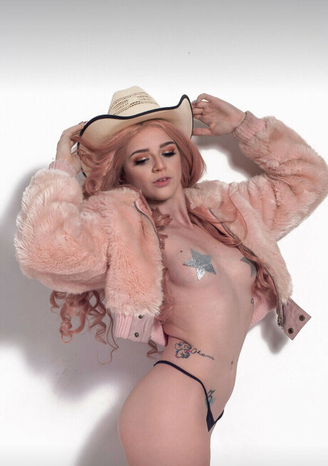 Meddlingpixie model pretty img