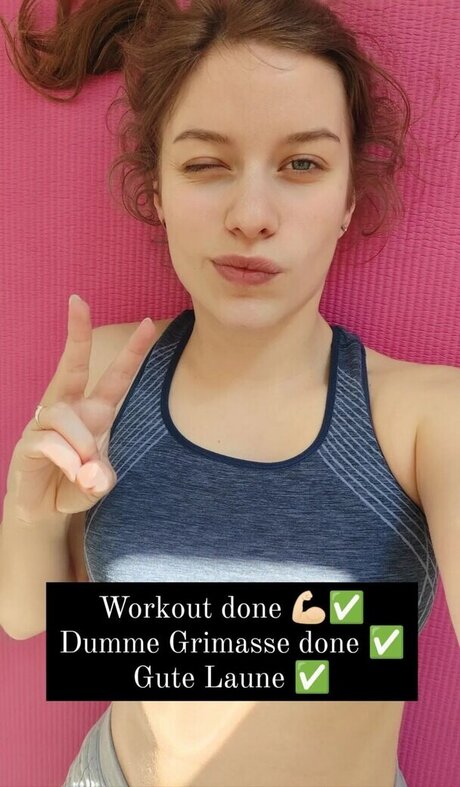 FormulaLena exclusive pornstar images