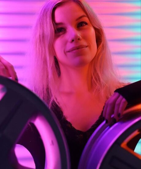 FormulaLena pretty model photo