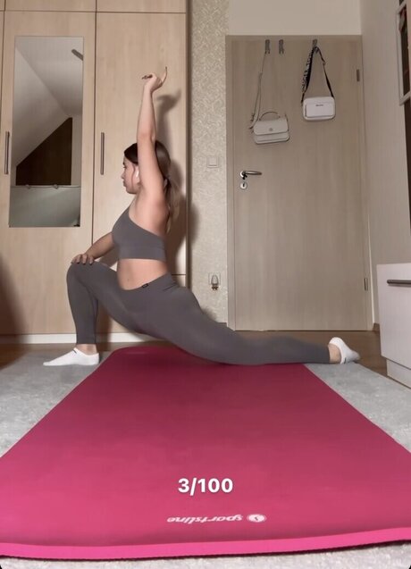 Itsmisabell sex model photo