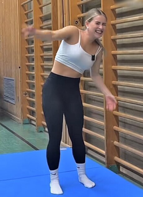 Itsmisabell star top archive