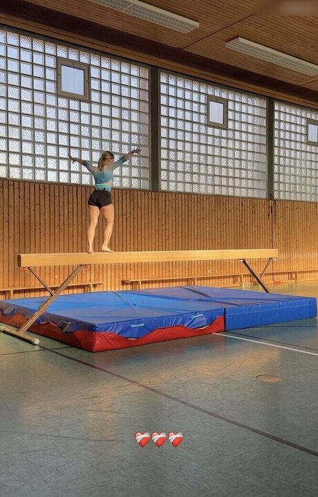 Itsmisabell pornstar nudes img