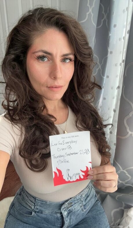 gloryhole wife onlyfans pornos images