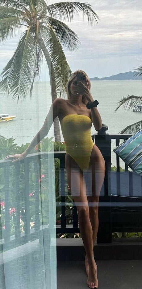 bikini cowgirl onlyfans pornographic pic