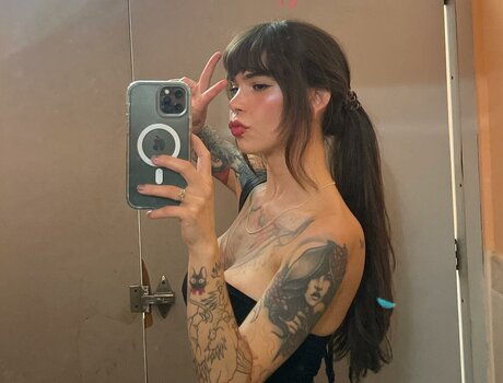 Yaithegemini porn model img