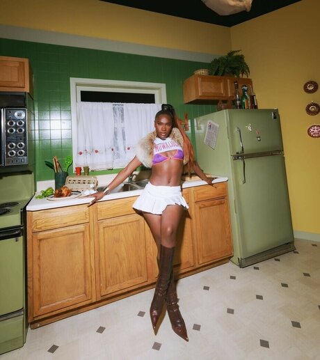 Doechii naked model photo