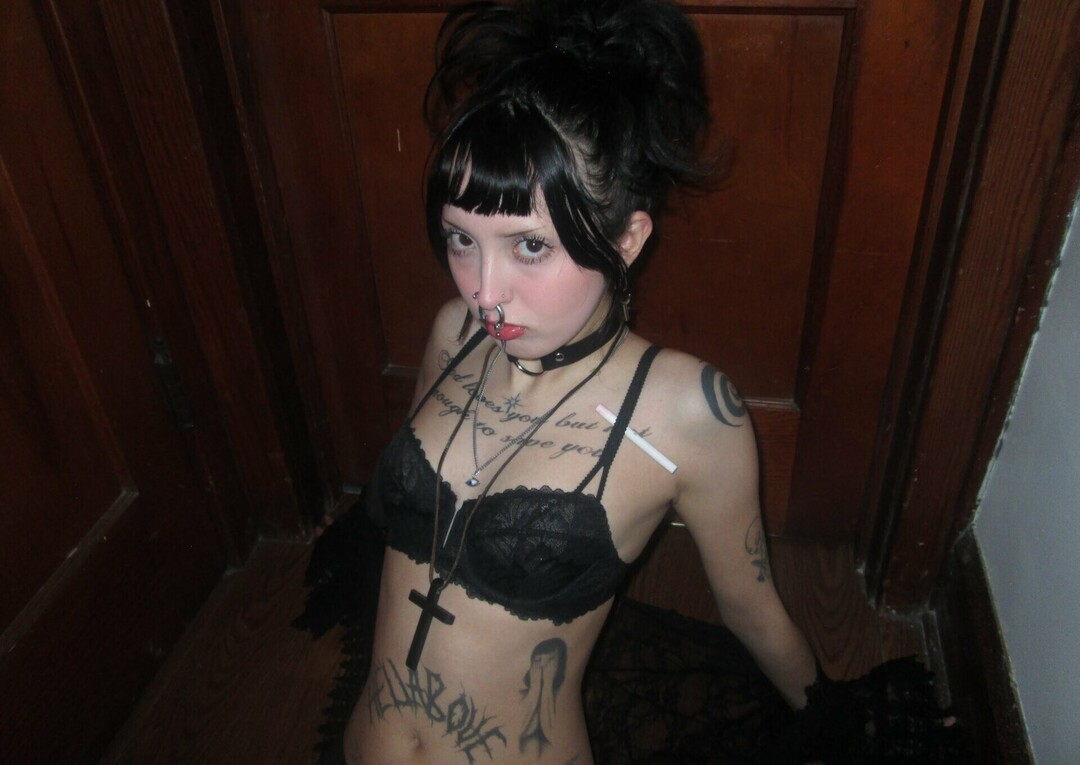 Wuvmia nude actress images