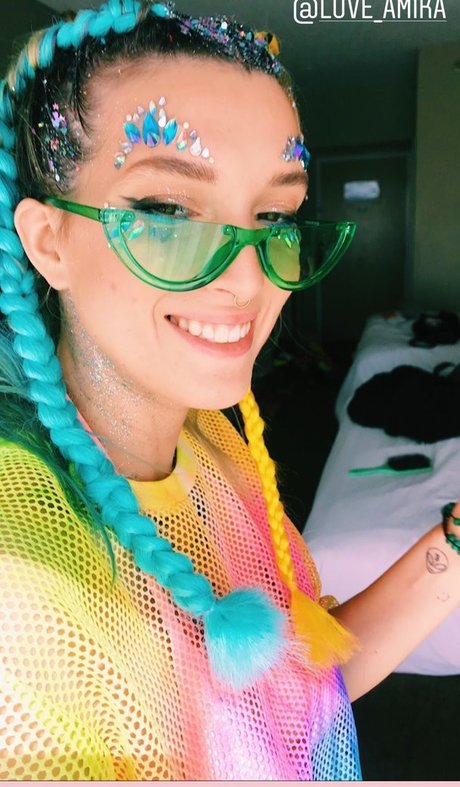 skinny brunette onlyfans nice picture