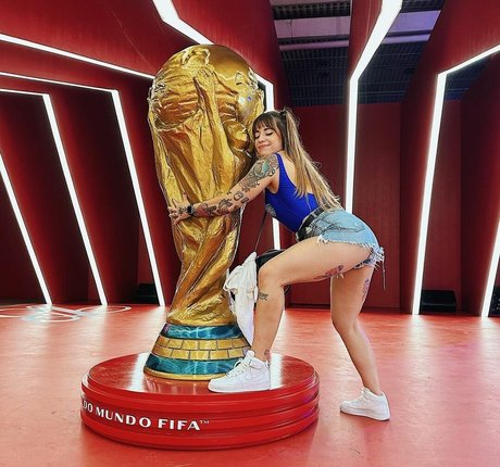 Mariana Graciolli star hd img