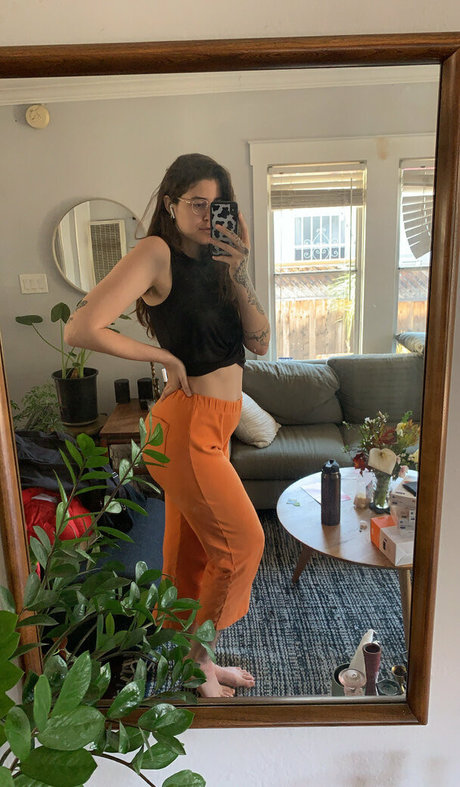 allieoops model erotic image