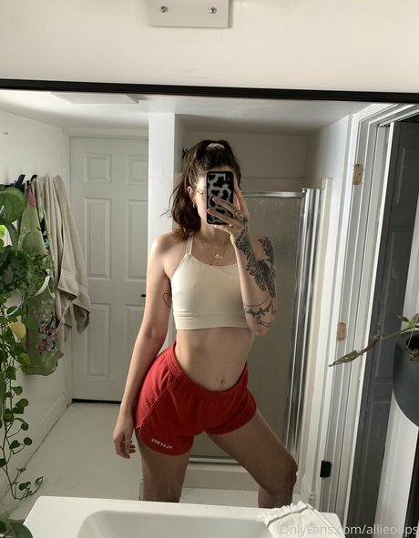 allieoops erotic star photos