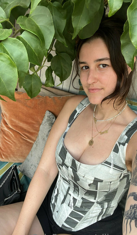 curvy lesbian onlyfans free porn pics