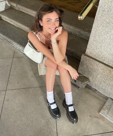 Sydney Melman naked star image