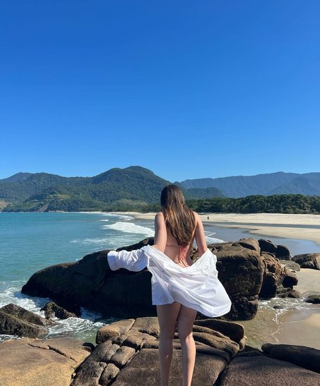 Jhulia Pimentel star beautiful picture