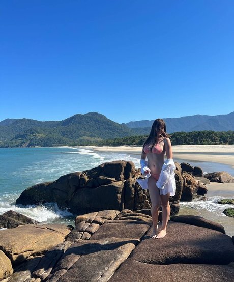 Jhulia Pimentel star hot pic