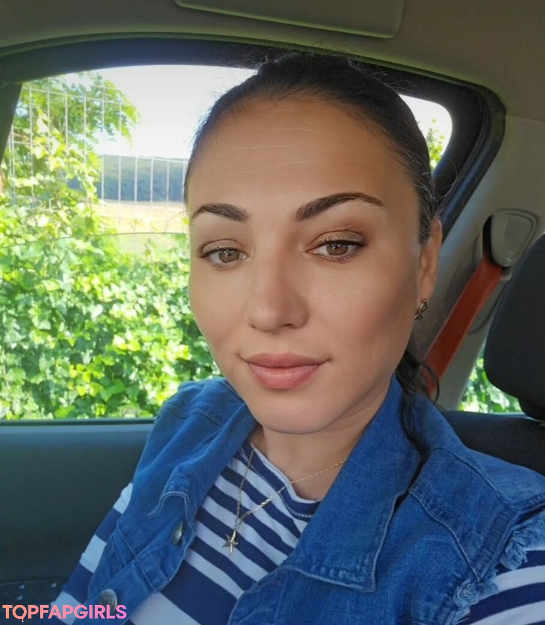 pussy spreading onlyfans best img
