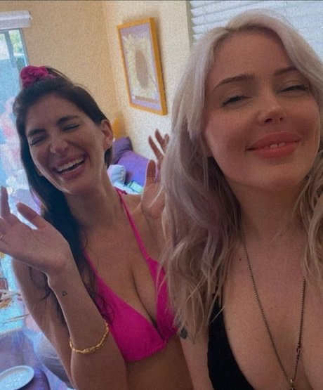 Ariana Basseri pretty star gallery