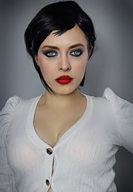 lesbian strapon onlyfans adult pics