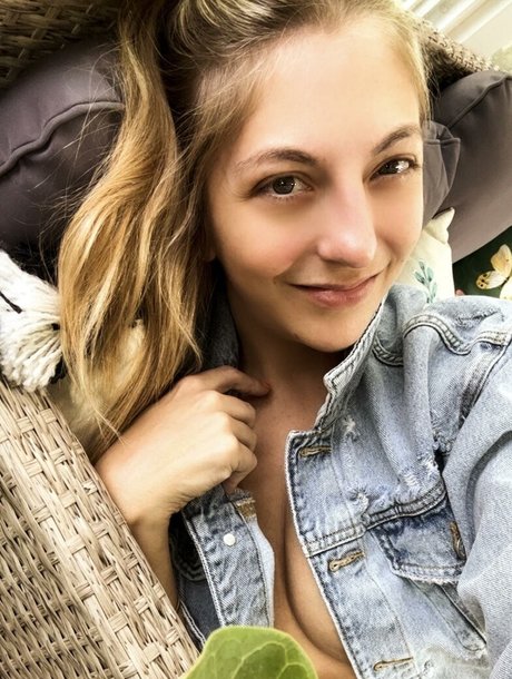 ButterflyYogaVIP model nice photo