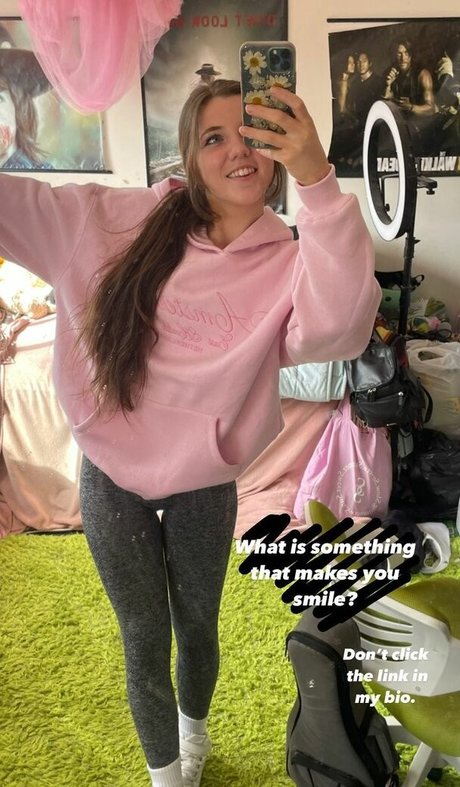 oxmatildakatexo model hot pictures