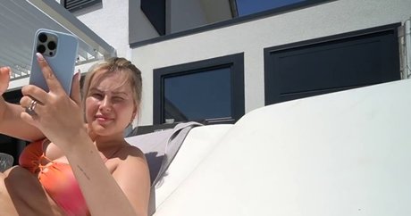 busty onlyfans pornos img