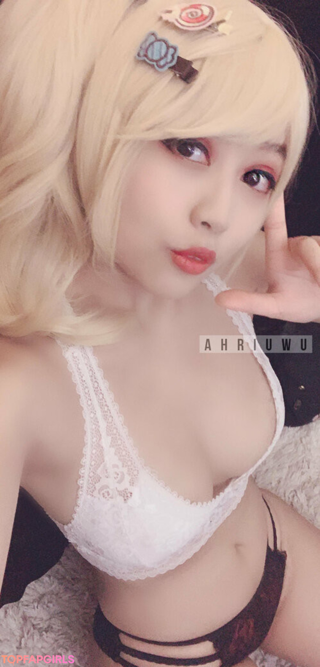 ahriowo model xxx picture