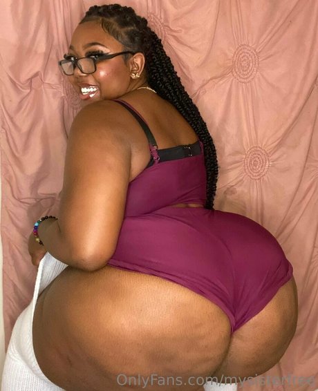 blonde midget onlyfans nude photo