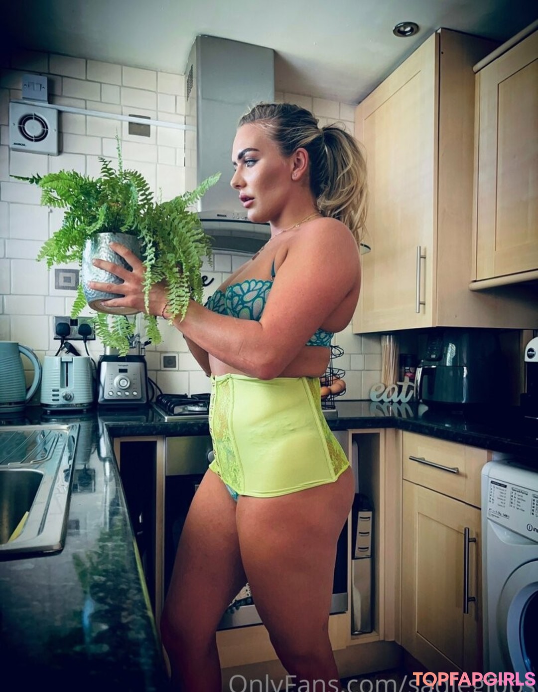 sadiegibbs nudes model pictures