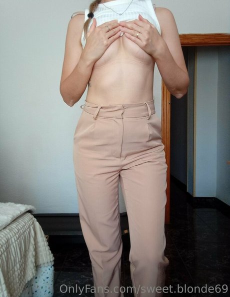 teacher milf onlyfans perfect images