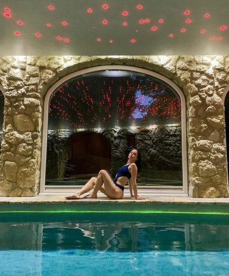 Shauna Dewit star hd img