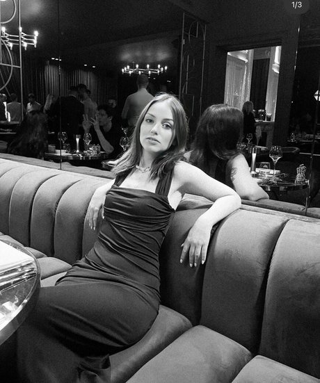 Shauna Dewit nudes actress pic